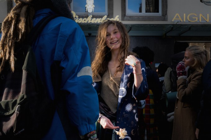 cologne-carnival-cathedral-square-after-the-dance