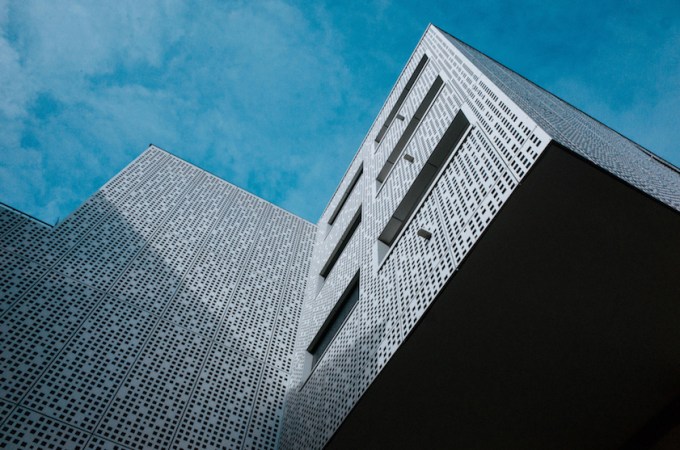 street-cologne-sunday-morning-ricohgr-color-i